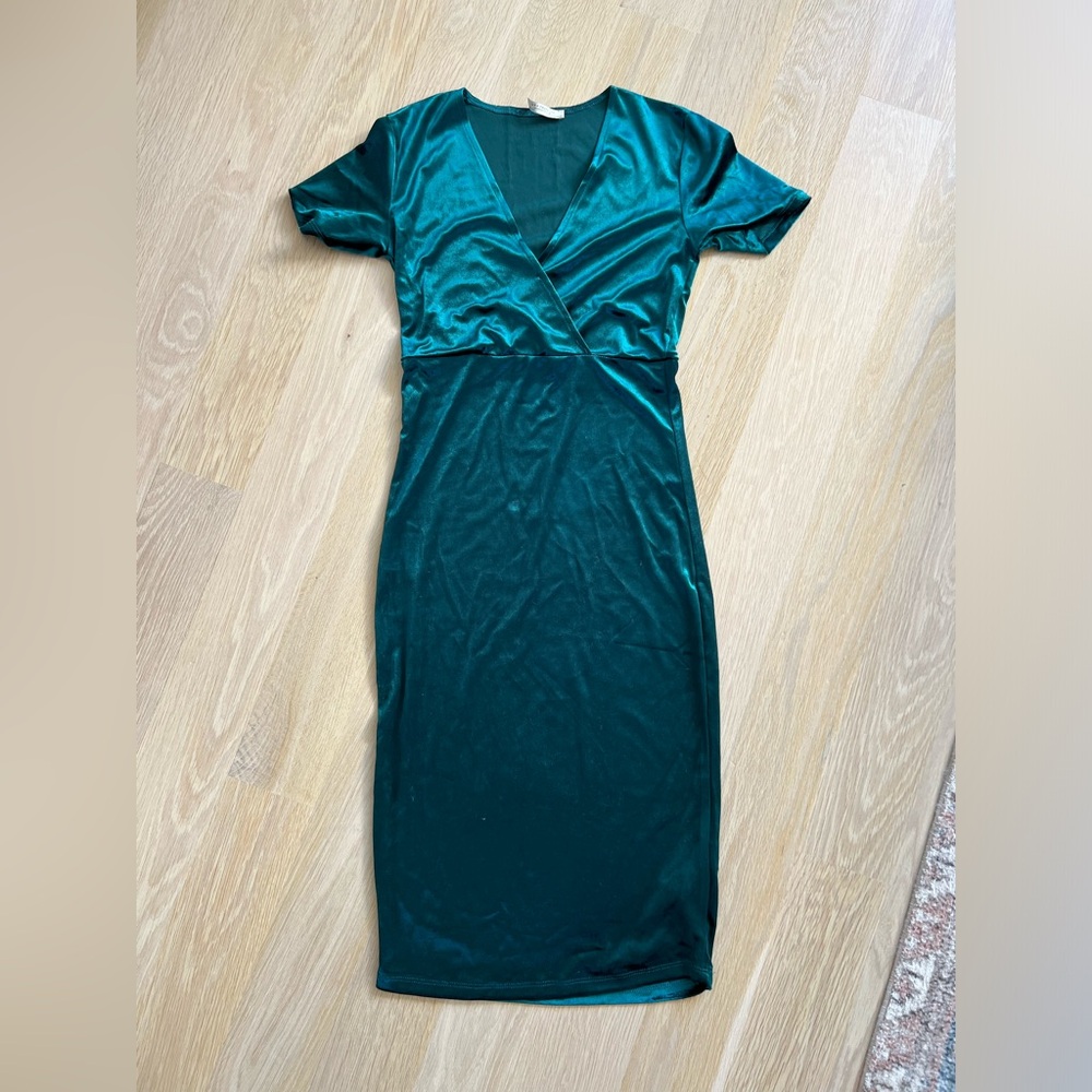 Green velvet Zara dress